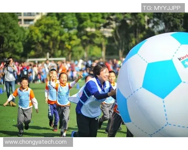 花式挑足球技巧大揭秘让你在球场上尽显风采与魅力